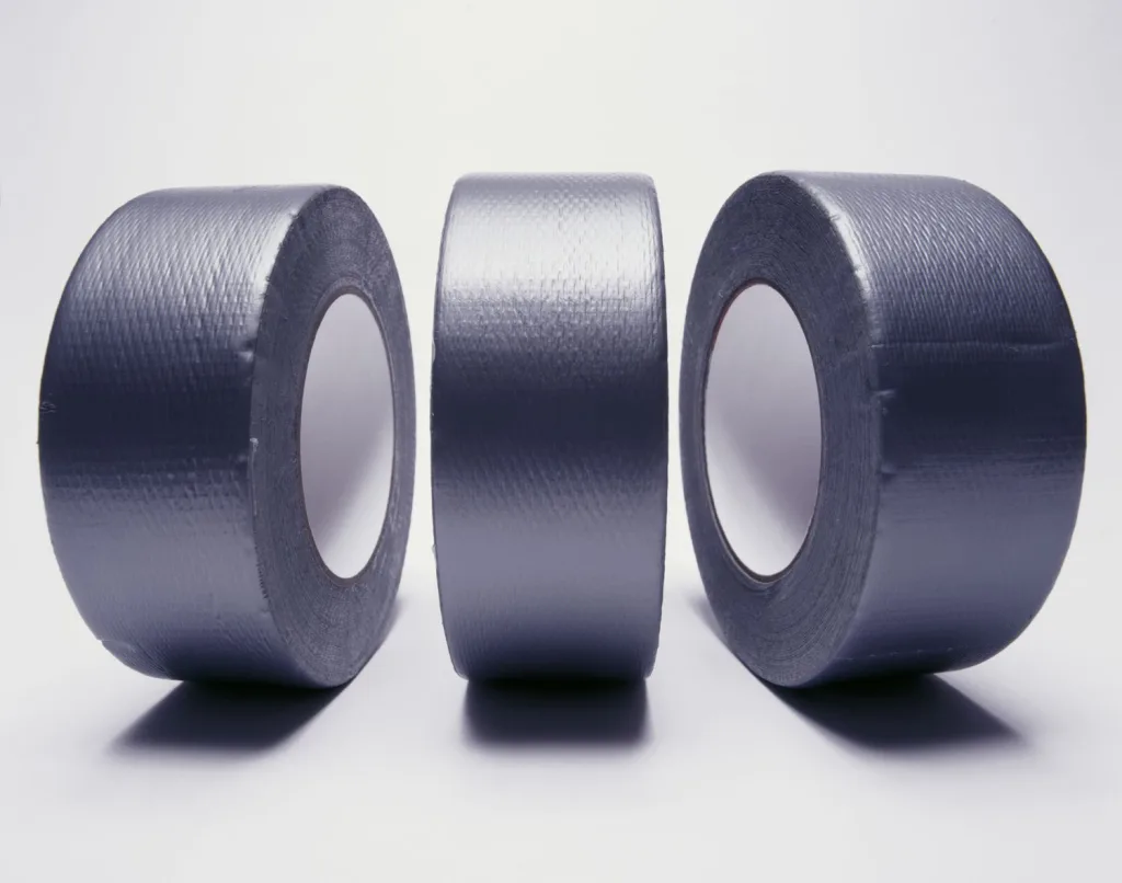 3 rolls of duct tapes