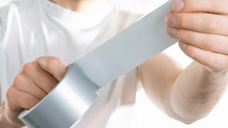 stretching duct tape for taping